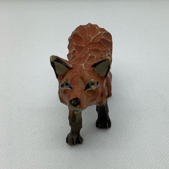 Small Carved Fox Figure Woodland Animal Figurine - Picture 2 of 5